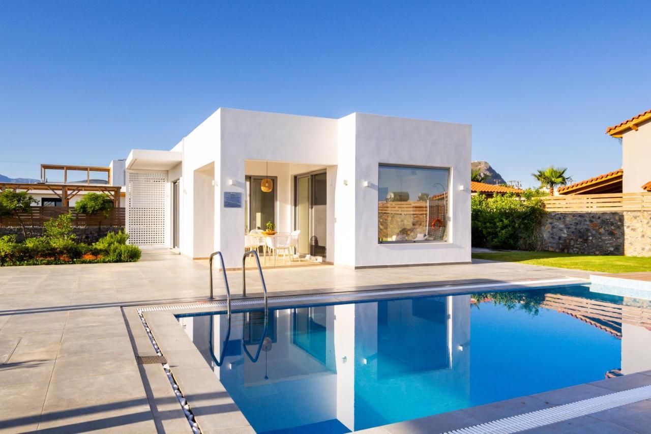 Sardines Luxury Villas Analipsi  Buitenkant foto
